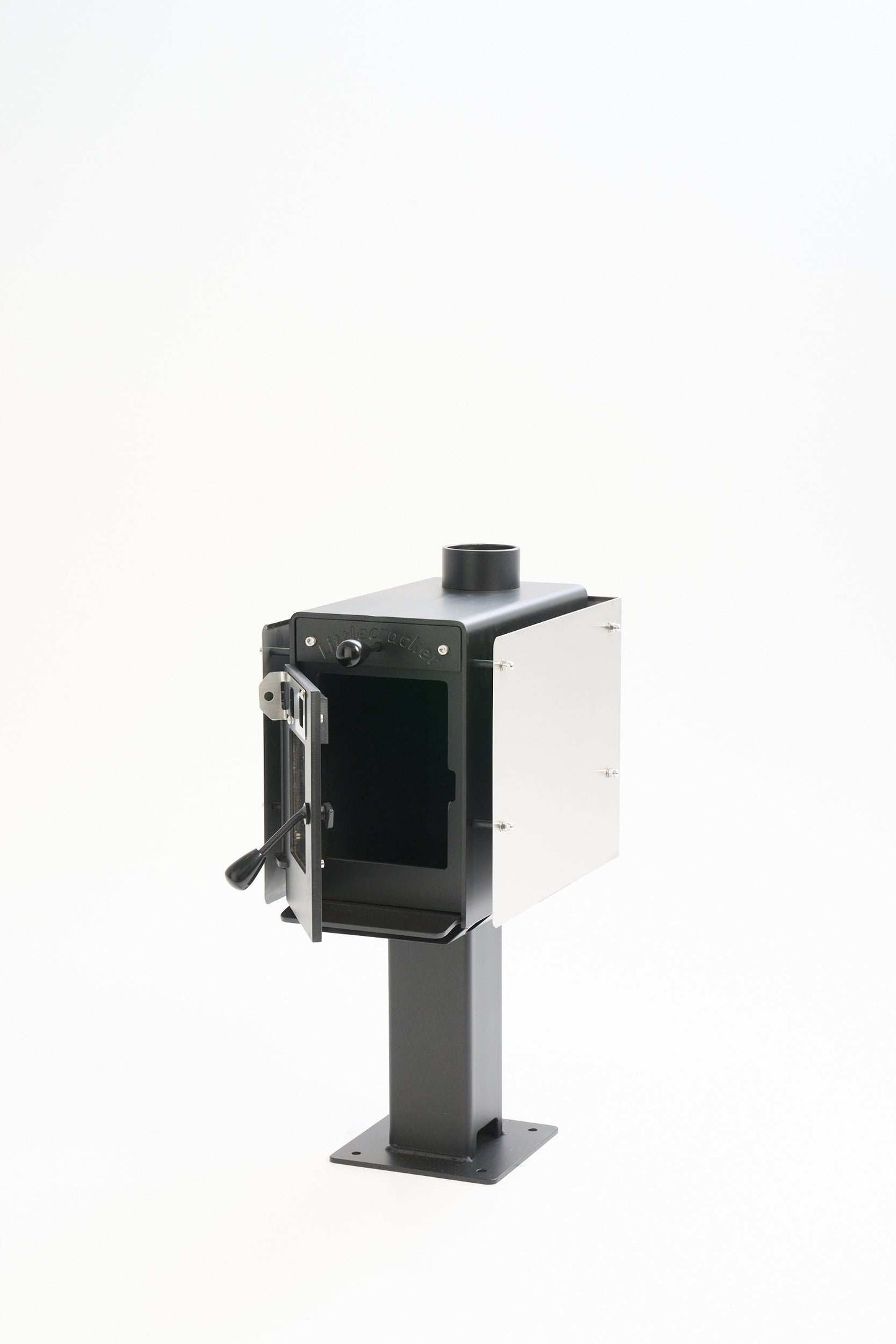 little cracker wood burner with 4m flue system for compact spaces