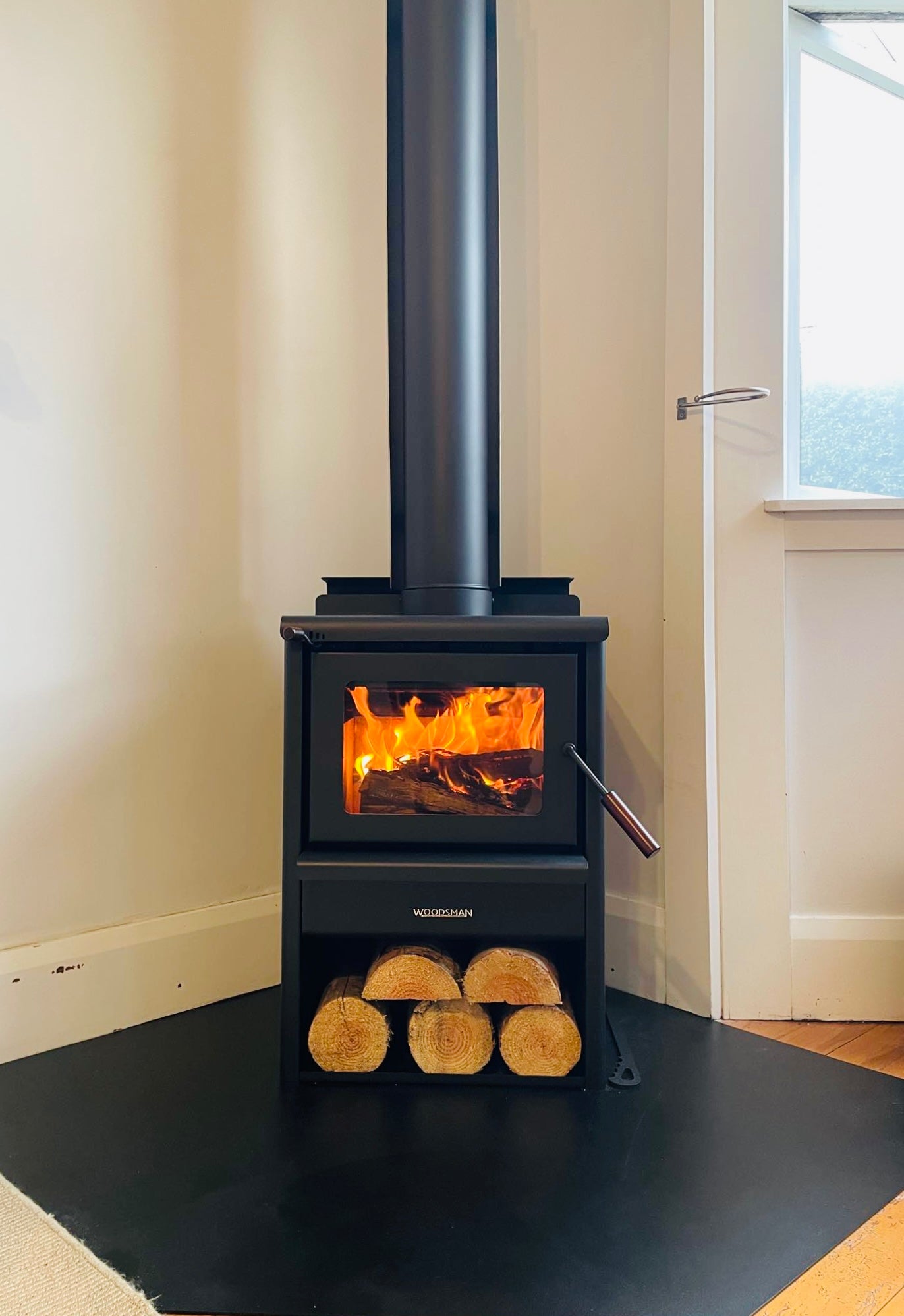 Woodsman Kanaku Wood Box Fire – ULEB Wood Burner + HeatSaver Flue | Yourstore