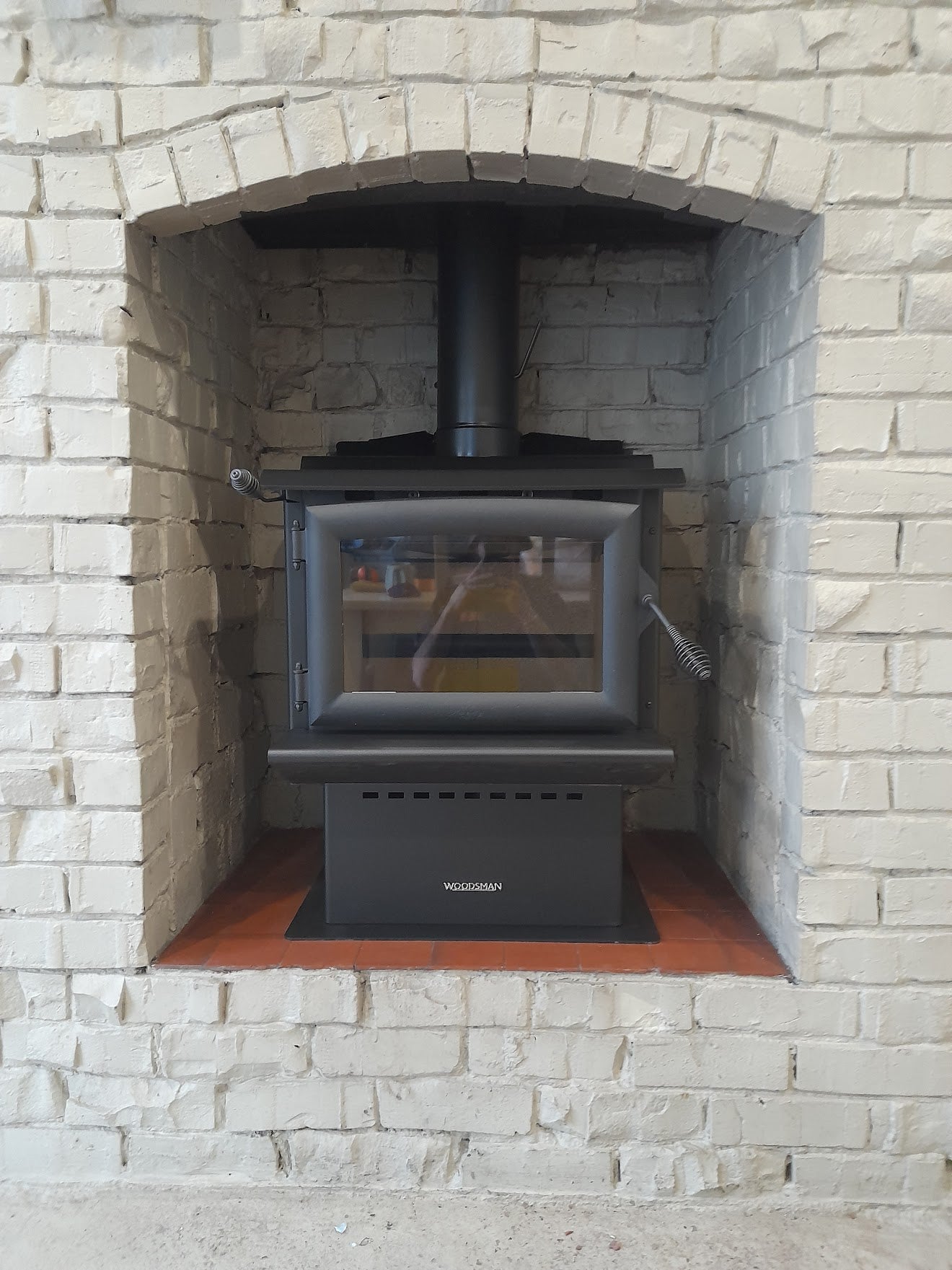 Woodsman Tasman MKII Fireplace with Wetback & 4.2m HeatSaver Flue