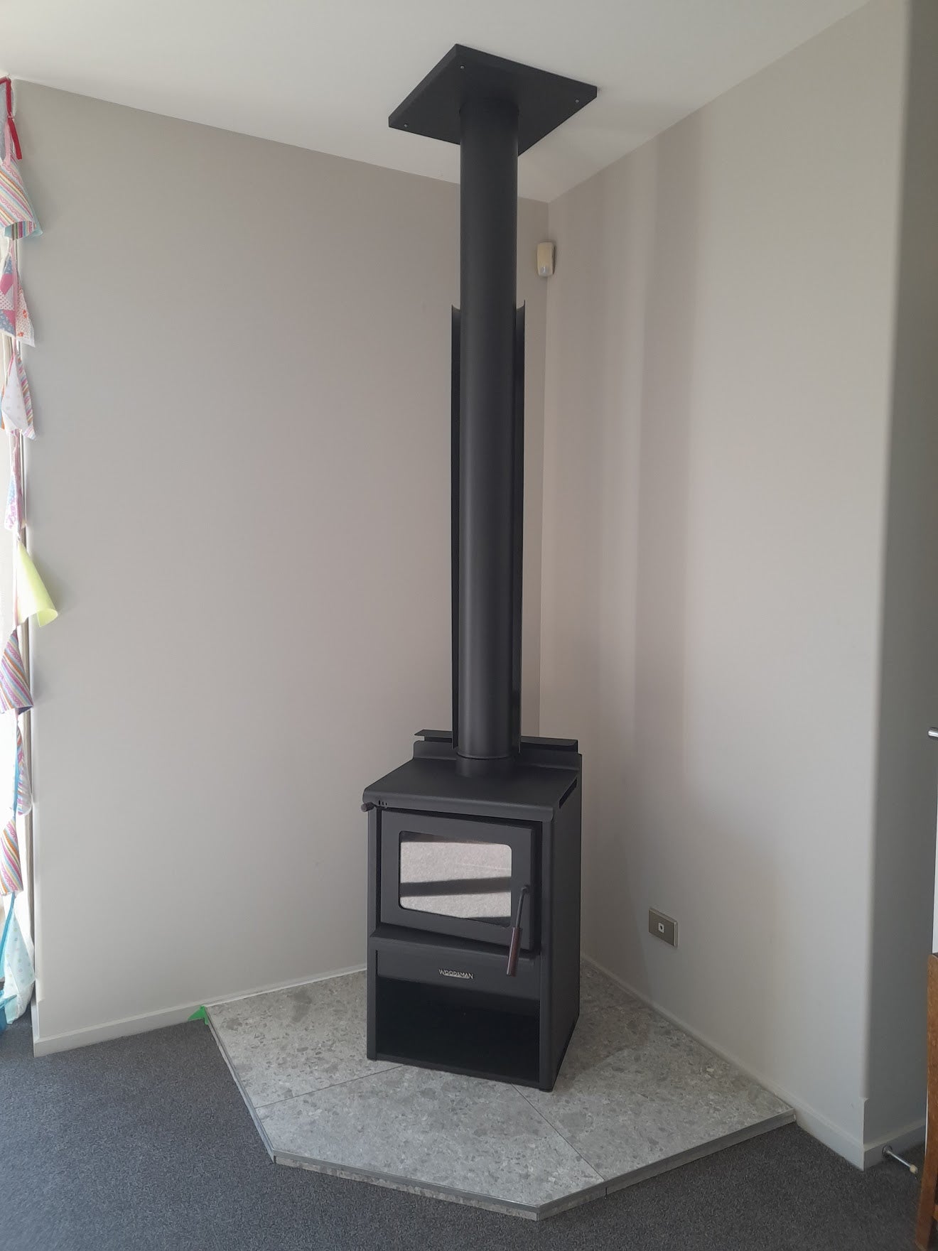 Woodsman Kanaku ULEB Fire + 4.2m HeatSaver Flue | Yourstore NZ