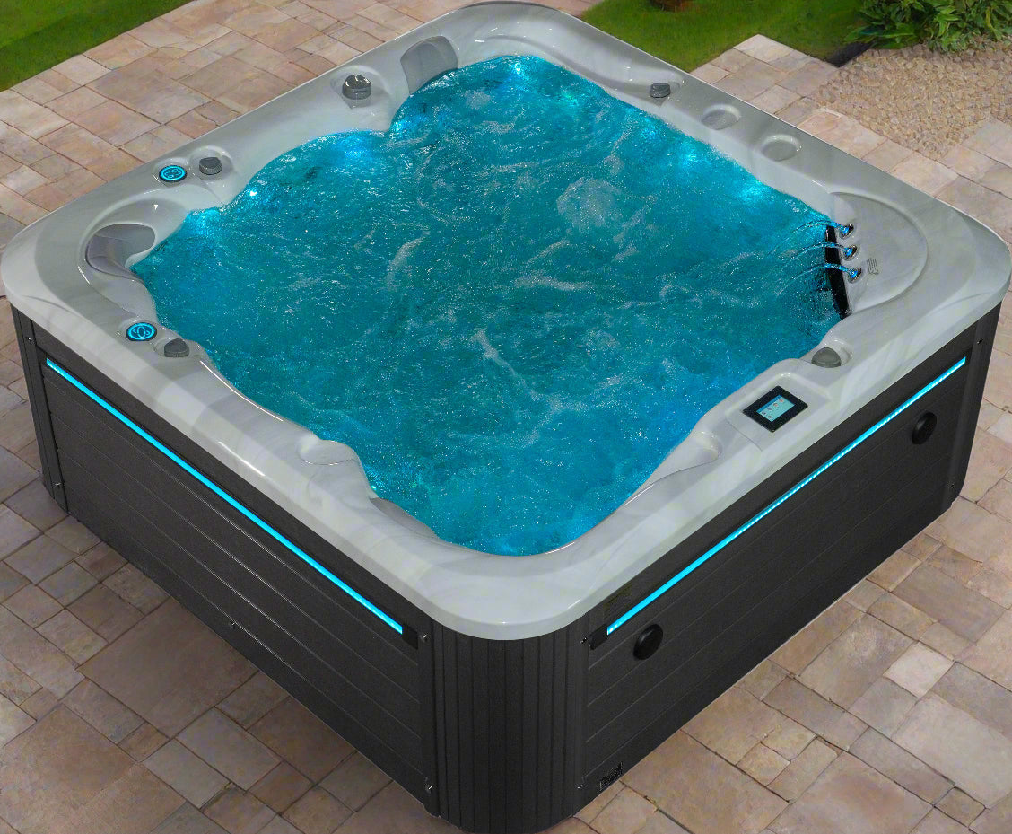Sensation Retreat Spa Pool