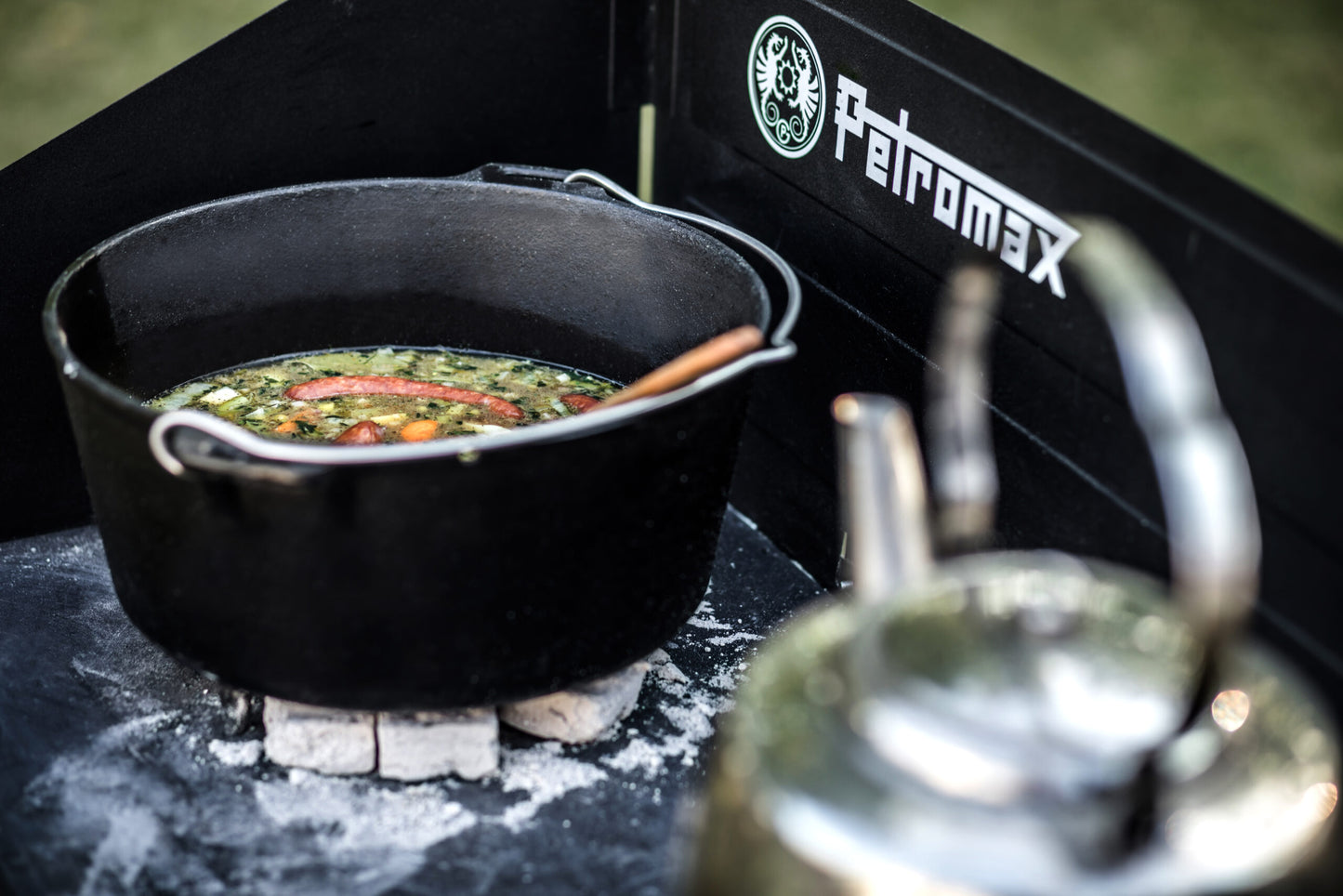Petromax Dutch Oven With Legs FT12