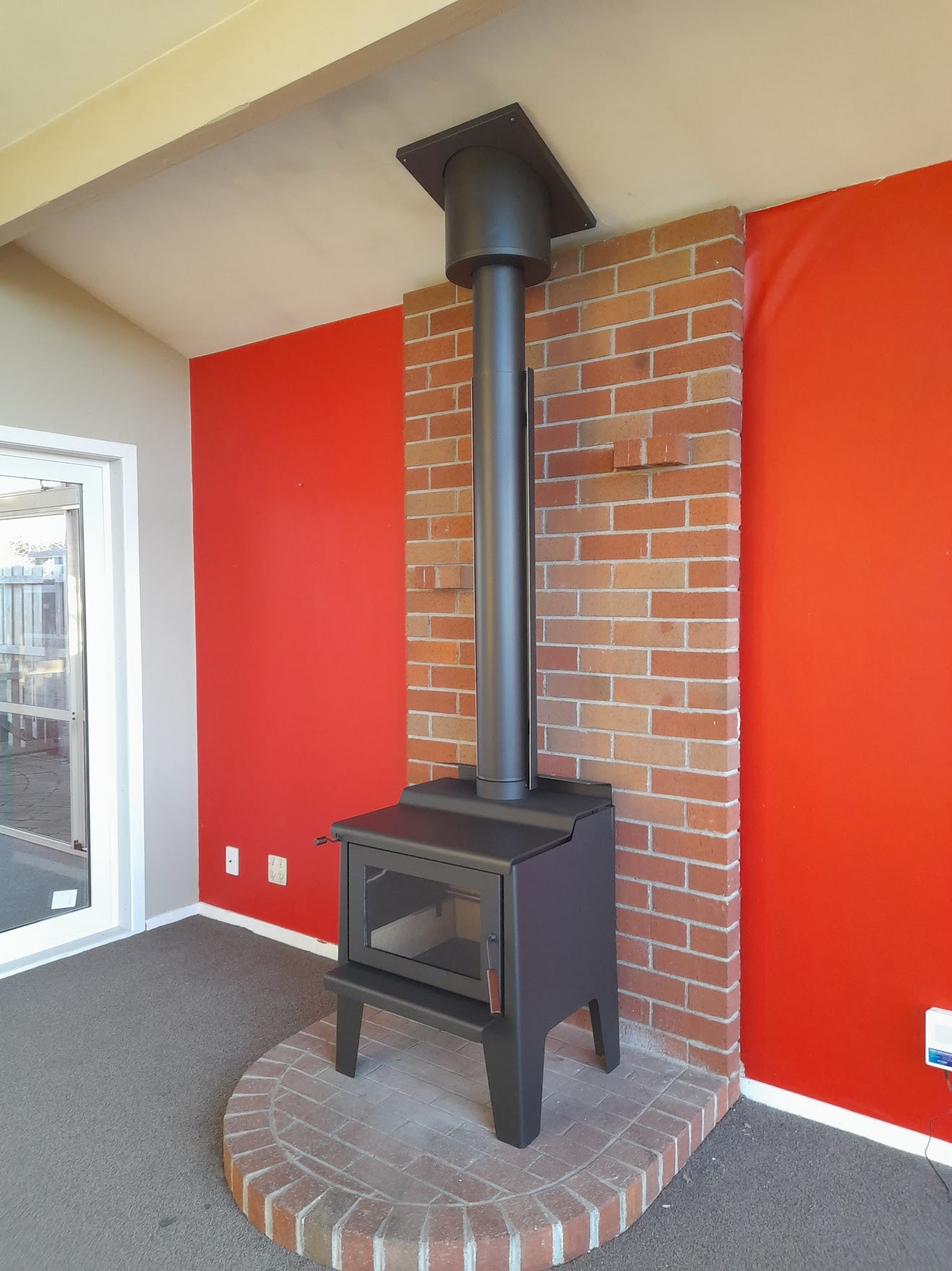 ultra low emission fireplace woodsman serene