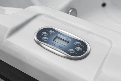 Sensation Retreat Spa Pool