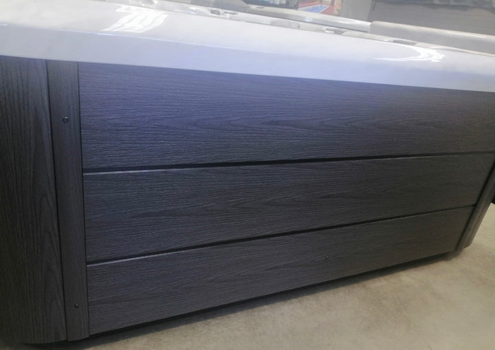 Sensation Retreat 2 Spa Pool