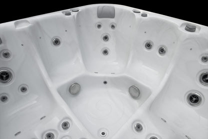 Sensation Retreat 2 Spa Pool