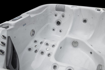 Sensation Retreat 2 Spa Pool