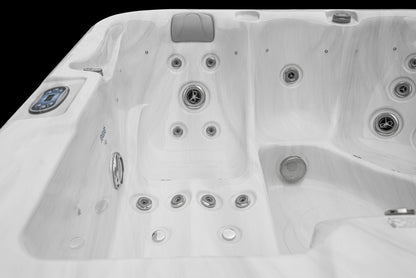 Sensation Retreat Spa Pool