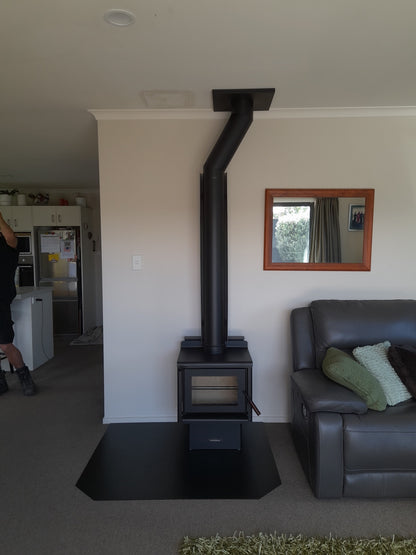 Woodsman Kanaku ULEB + 4.2m HeatSaver Flue | Yourstore NZ
